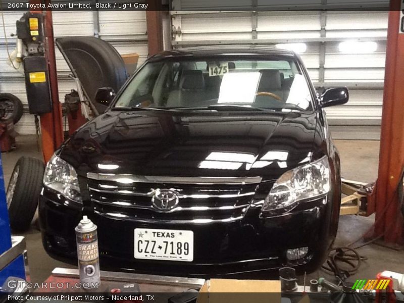 Black / Light Gray 2007 Toyota Avalon Limited