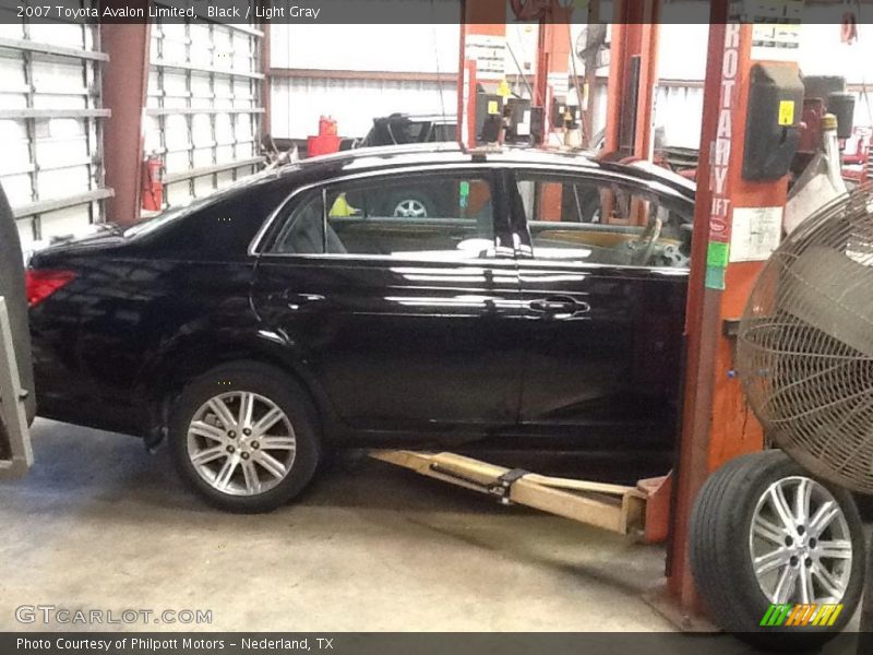 Black / Light Gray 2007 Toyota Avalon Limited