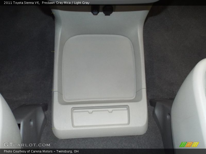 Predawn Gray Mica / Light Gray 2011 Toyota Sienna V6