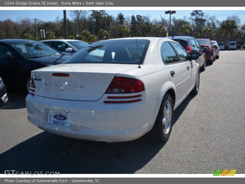 Stone White / Dark Slate Gray 2004 Dodge Stratus SE Sedan