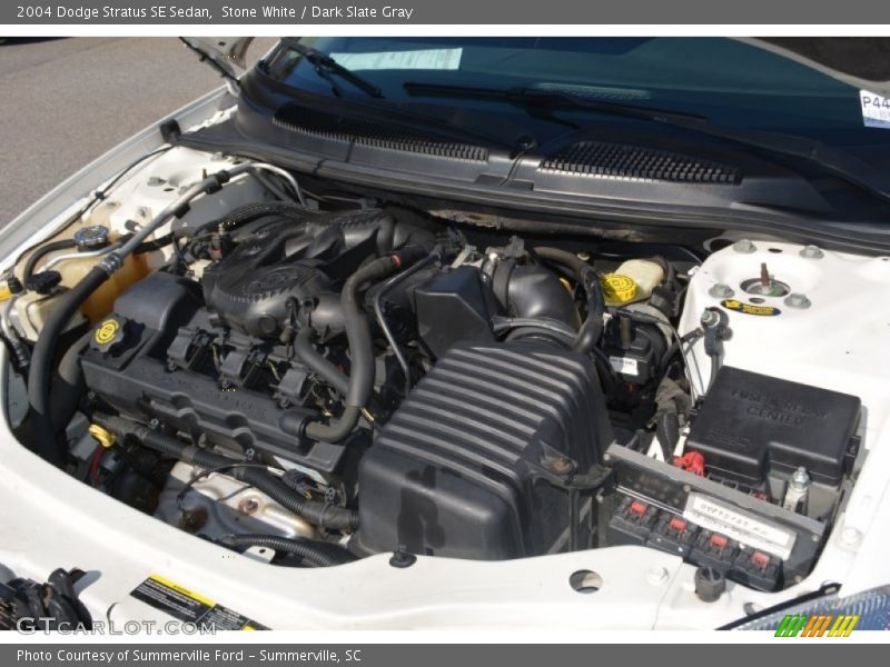 Stone White / Dark Slate Gray 2004 Dodge Stratus SE Sedan
