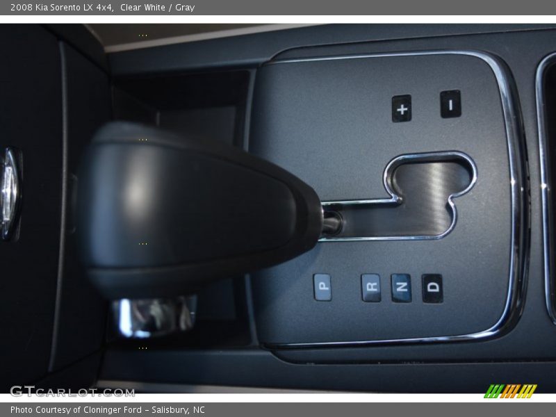 Clear White / Gray 2008 Kia Sorento LX 4x4