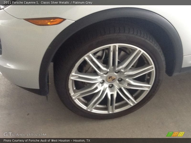 Classic Silver Metallic / Platinum Grey 2011 Porsche Cayenne S