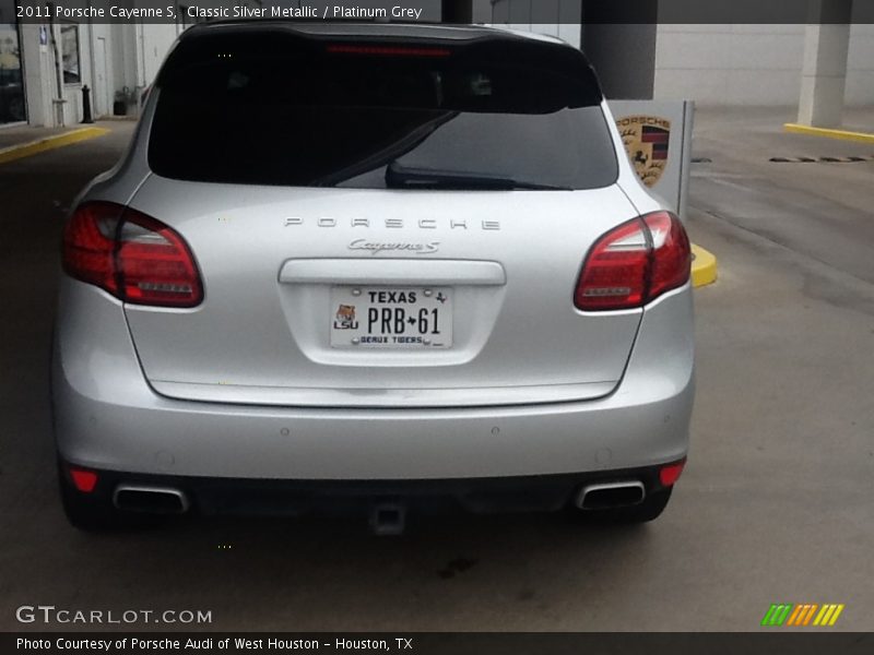 Classic Silver Metallic / Platinum Grey 2011 Porsche Cayenne S