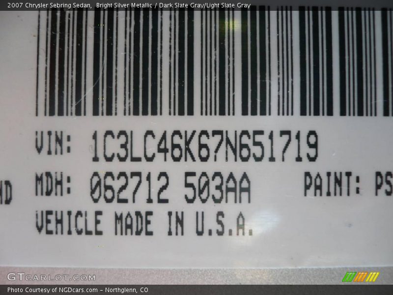 Bright Silver Metallic / Dark Slate Gray/Light Slate Gray 2007 Chrysler Sebring Sedan