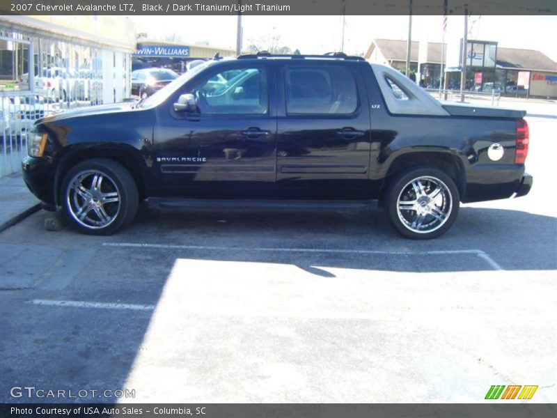 Black / Dark Titanium/Light Titanium 2007 Chevrolet Avalanche LTZ