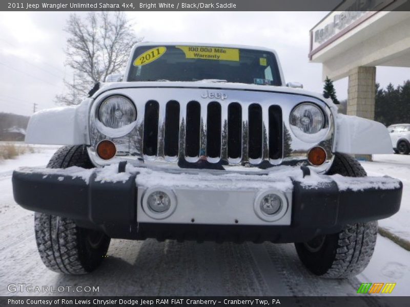 Bright White / Black/Dark Saddle 2011 Jeep Wrangler Unlimited Sahara 4x4