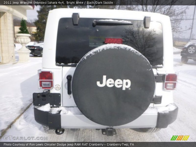 Bright White / Black/Dark Saddle 2011 Jeep Wrangler Unlimited Sahara 4x4
