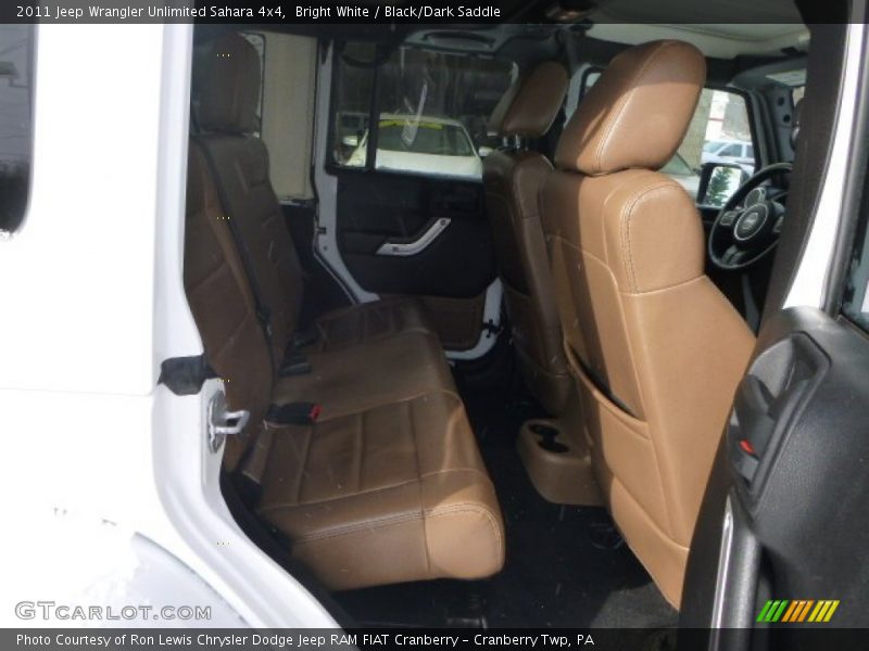 Bright White / Black/Dark Saddle 2011 Jeep Wrangler Unlimited Sahara 4x4