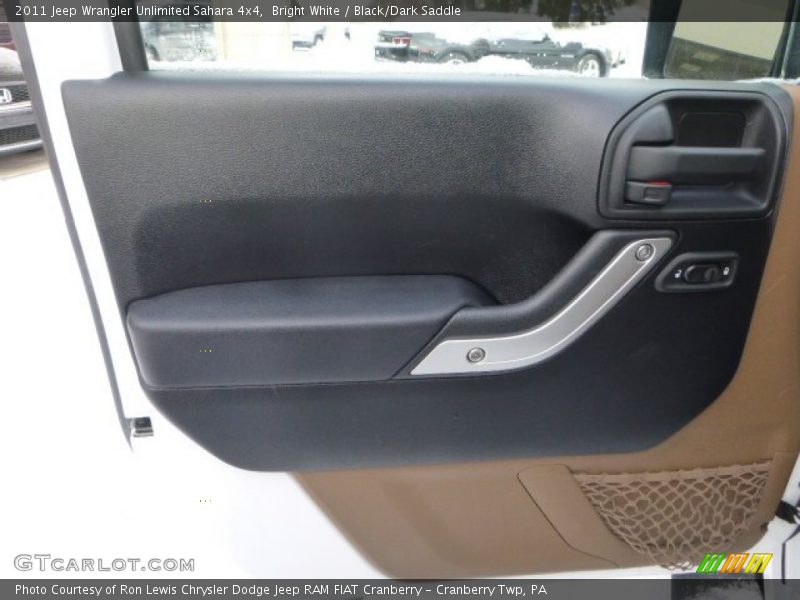 Bright White / Black/Dark Saddle 2011 Jeep Wrangler Unlimited Sahara 4x4