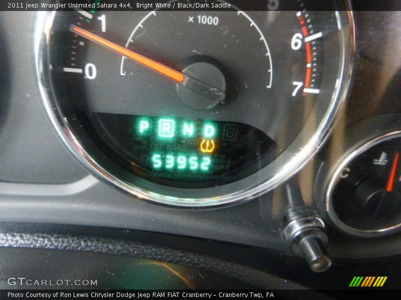 Bright White / Black/Dark Saddle 2011 Jeep Wrangler Unlimited Sahara 4x4