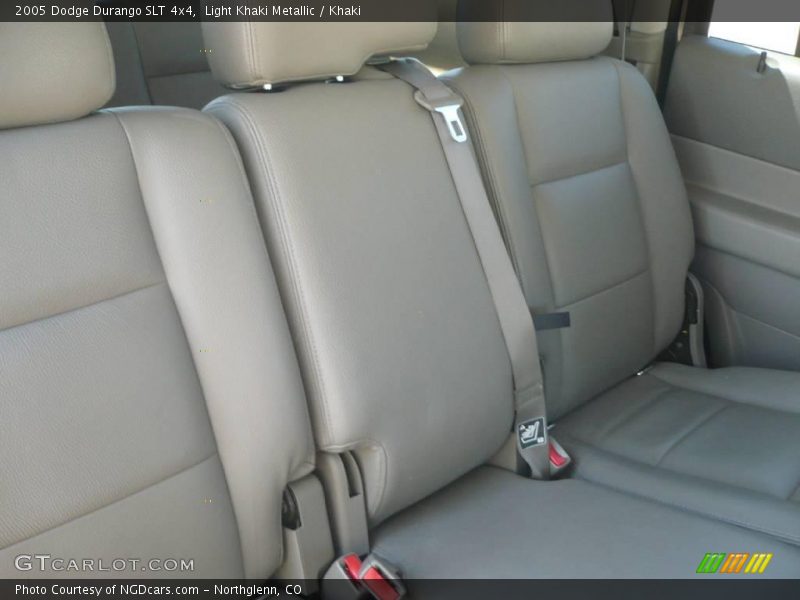 Light Khaki Metallic / Khaki 2005 Dodge Durango SLT 4x4