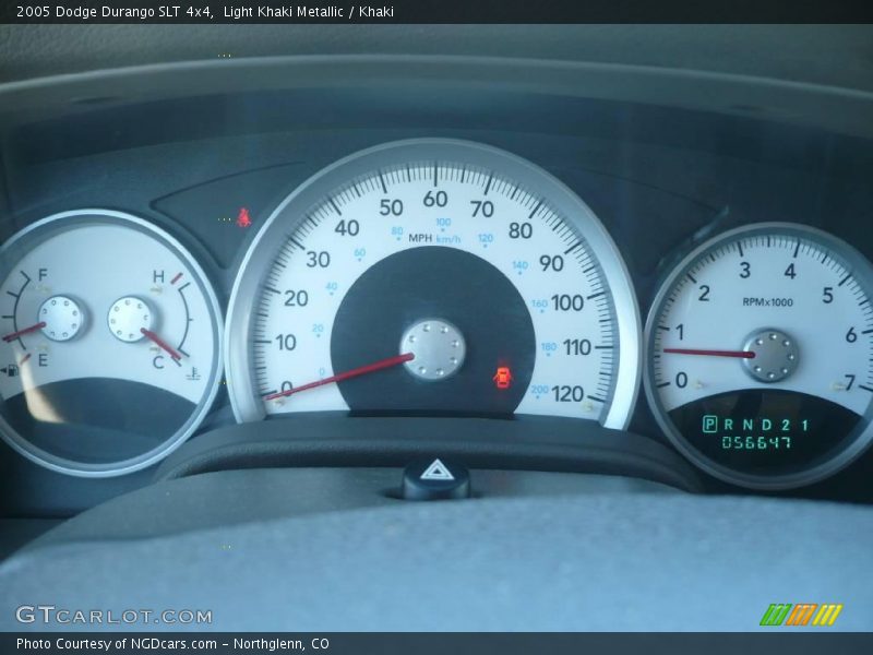 Light Khaki Metallic / Khaki 2005 Dodge Durango SLT 4x4