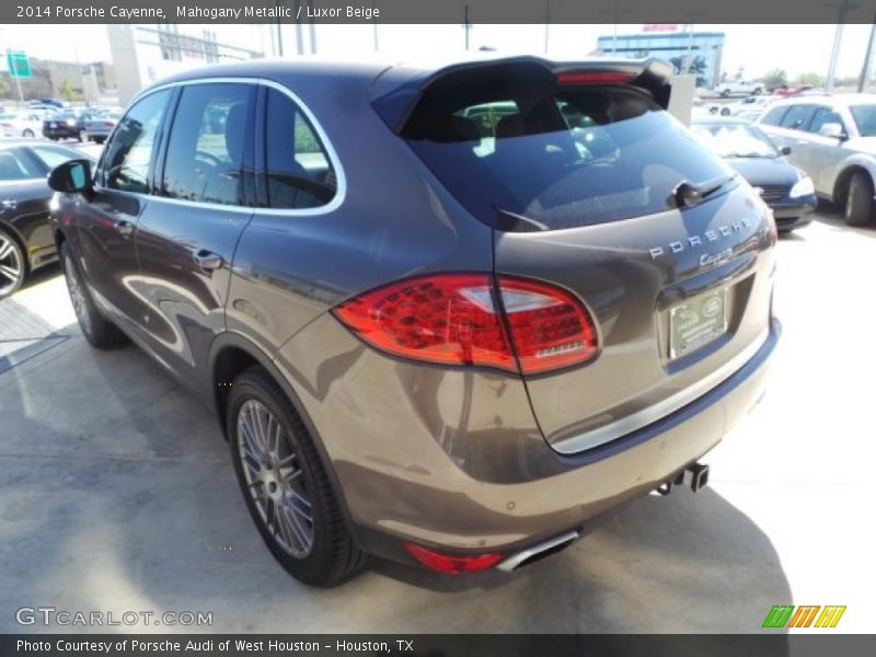 Mahogany Metallic / Luxor Beige 2014 Porsche Cayenne