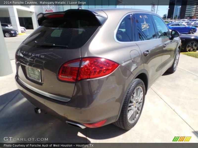 Mahogany Metallic / Luxor Beige 2014 Porsche Cayenne