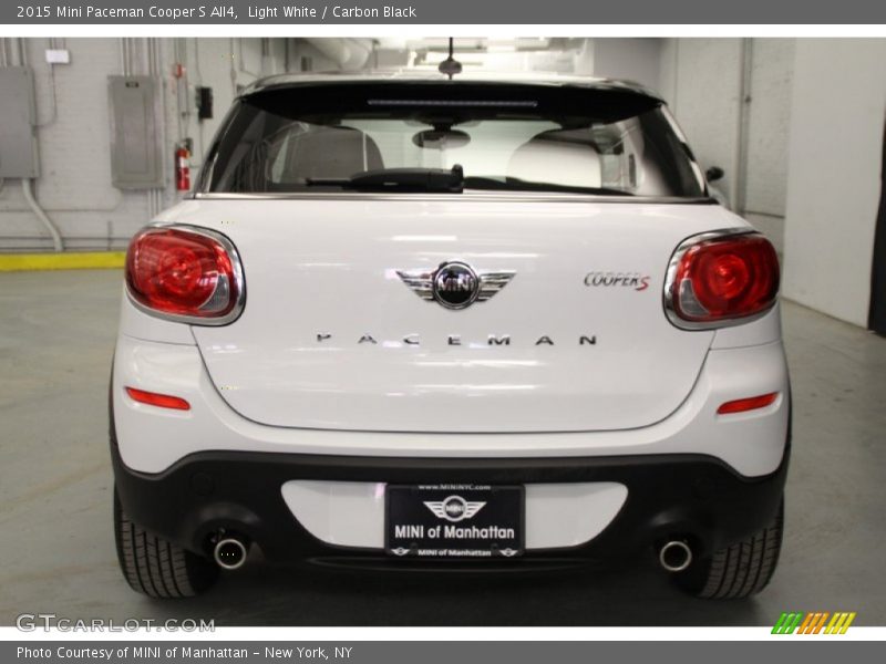 Light White / Carbon Black 2015 Mini Paceman Cooper S All4