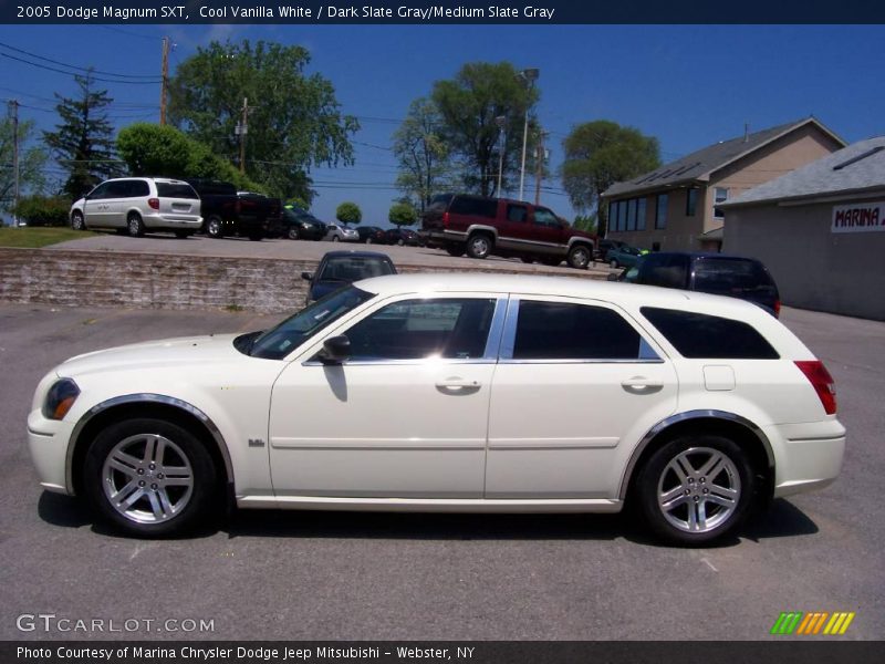 Cool Vanilla White / Dark Slate Gray/Medium Slate Gray 2005 Dodge Magnum SXT