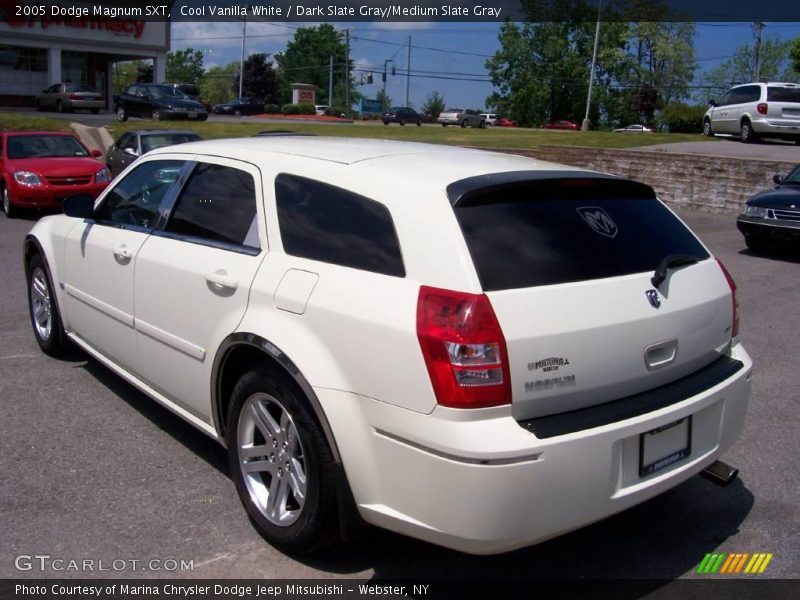 Cool Vanilla White / Dark Slate Gray/Medium Slate Gray 2005 Dodge Magnum SXT