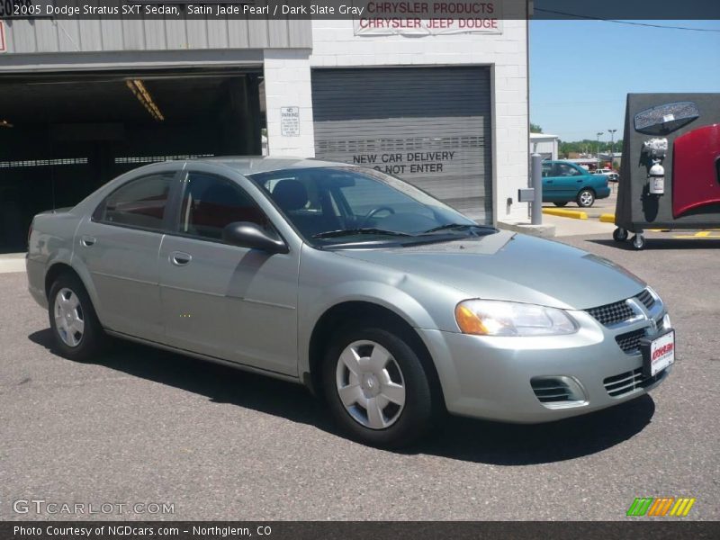 Satin Jade Pearl / Dark Slate Gray 2005 Dodge Stratus SXT Sedan