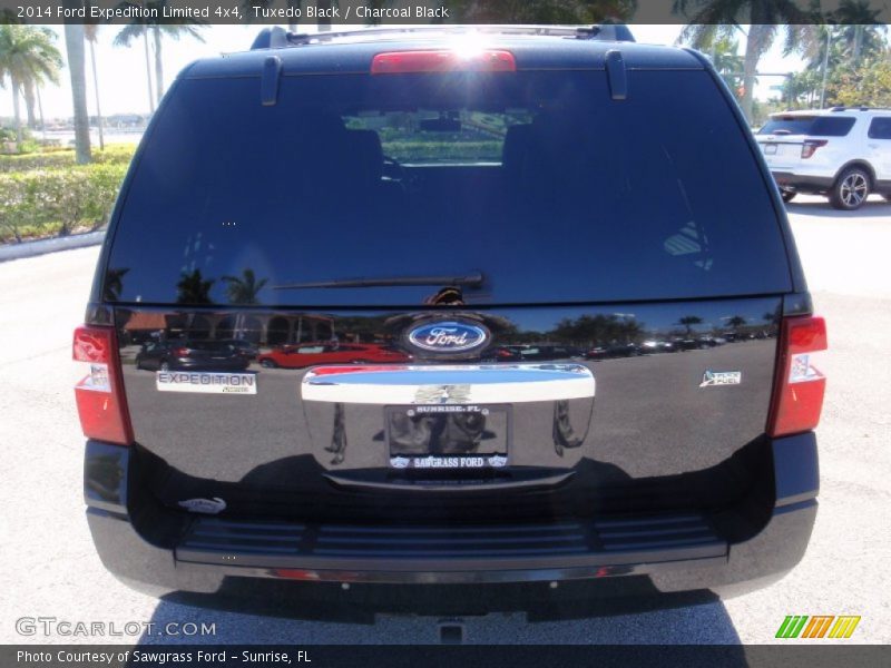Tuxedo Black / Charcoal Black 2014 Ford Expedition Limited 4x4