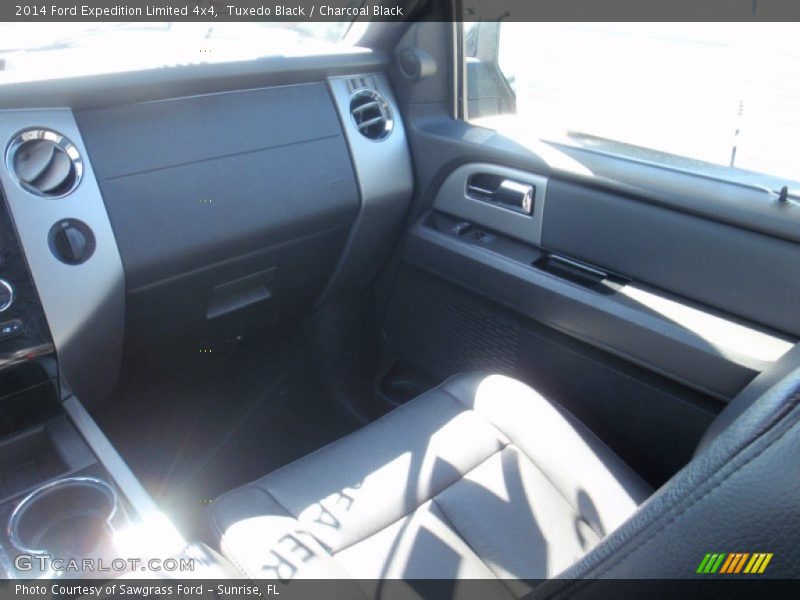 Tuxedo Black / Charcoal Black 2014 Ford Expedition Limited 4x4