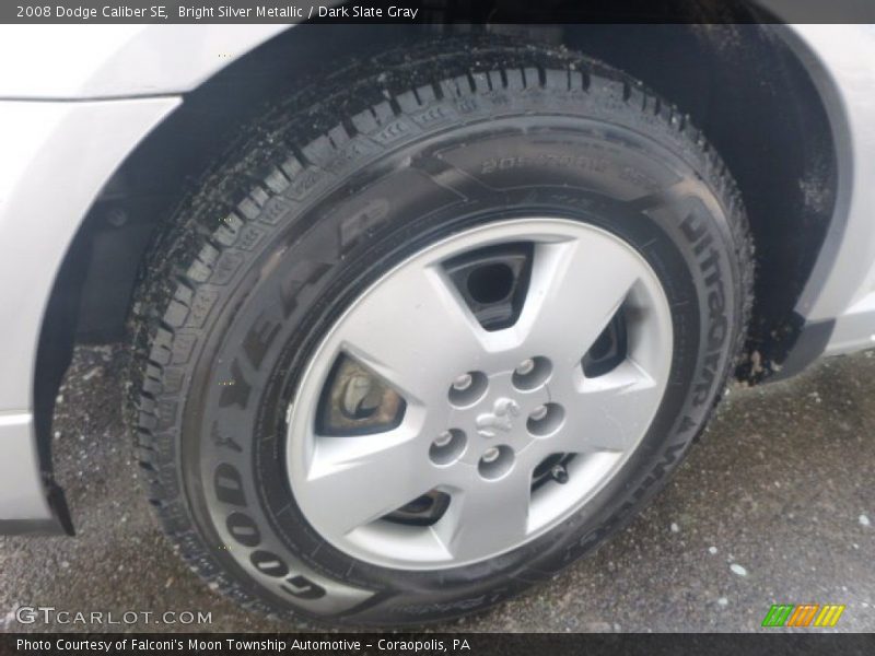 Bright Silver Metallic / Dark Slate Gray 2008 Dodge Caliber SE