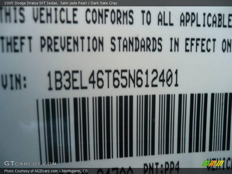 Satin Jade Pearl / Dark Slate Gray 2005 Dodge Stratus SXT Sedan