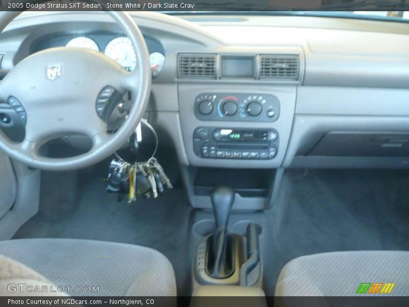 Stone White / Dark Slate Gray 2005 Dodge Stratus SXT Sedan