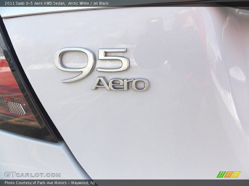  2011 9-5 Aero XWD Sedan Logo