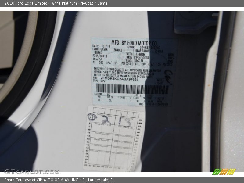 White Platinum Tri-Coat / Camel 2010 Ford Edge Limited