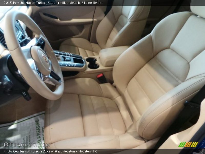 Front Seat of 2015 Macan Turbo