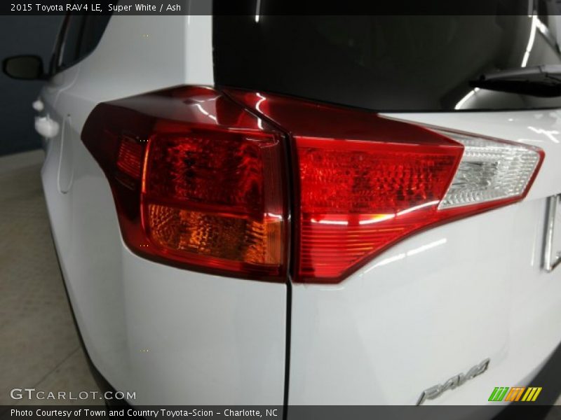 Super White / Ash 2015 Toyota RAV4 LE