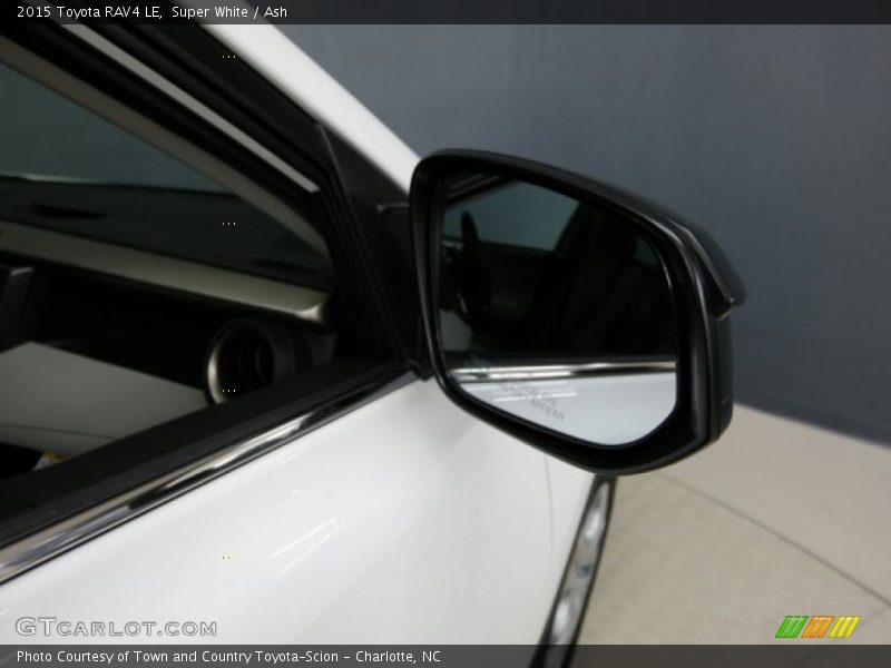 Super White / Ash 2015 Toyota RAV4 LE