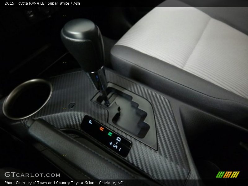 Super White / Ash 2015 Toyota RAV4 LE