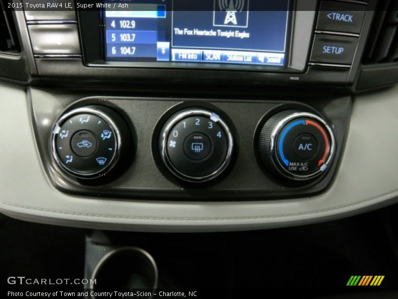 Super White / Ash 2015 Toyota RAV4 LE