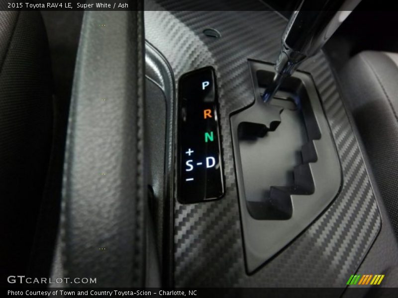 Super White / Ash 2015 Toyota RAV4 LE