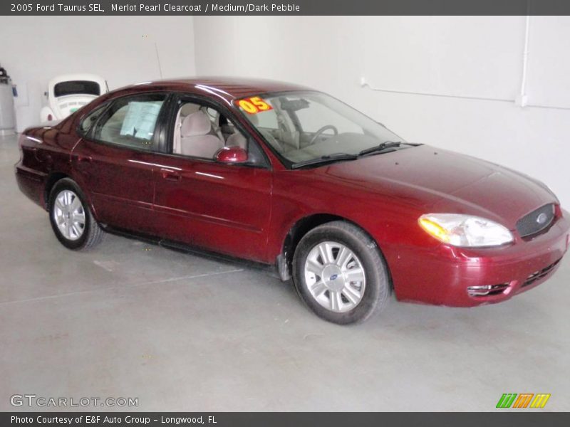 Merlot Pearl Clearcoat / Medium/Dark Pebble 2005 Ford Taurus SEL