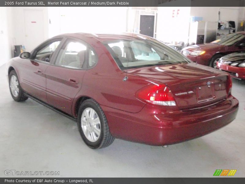 Merlot Pearl Clearcoat / Medium/Dark Pebble 2005 Ford Taurus SEL