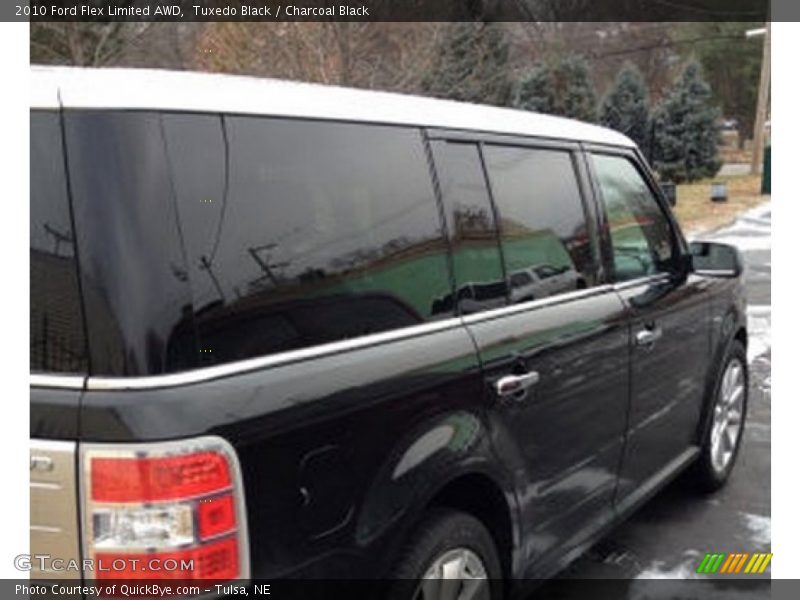 Tuxedo Black / Charcoal Black 2010 Ford Flex Limited AWD