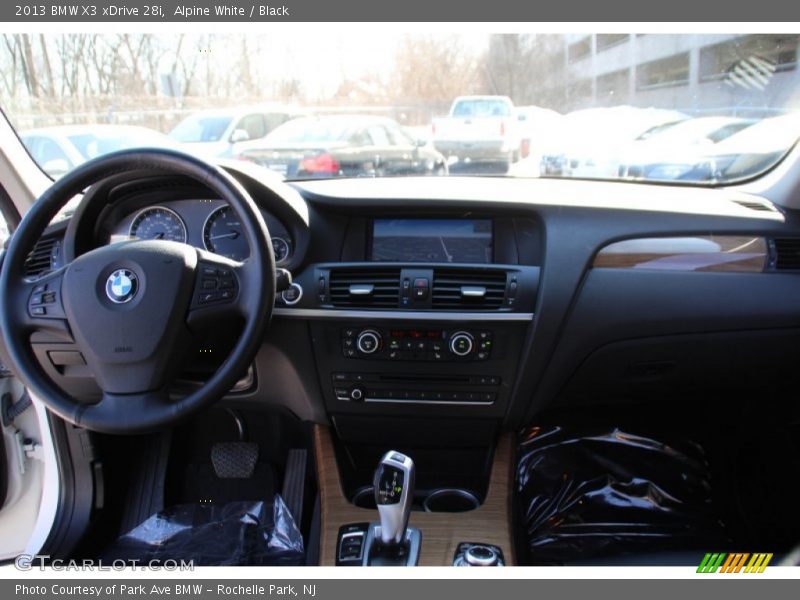 Alpine White / Black 2013 BMW X3 xDrive 28i