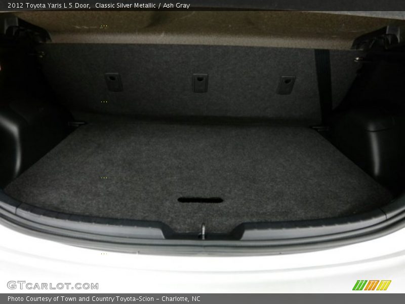 Classic Silver Metallic / Ash Gray 2012 Toyota Yaris L 5 Door
