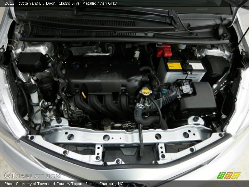 Classic Silver Metallic / Ash Gray 2012 Toyota Yaris L 5 Door