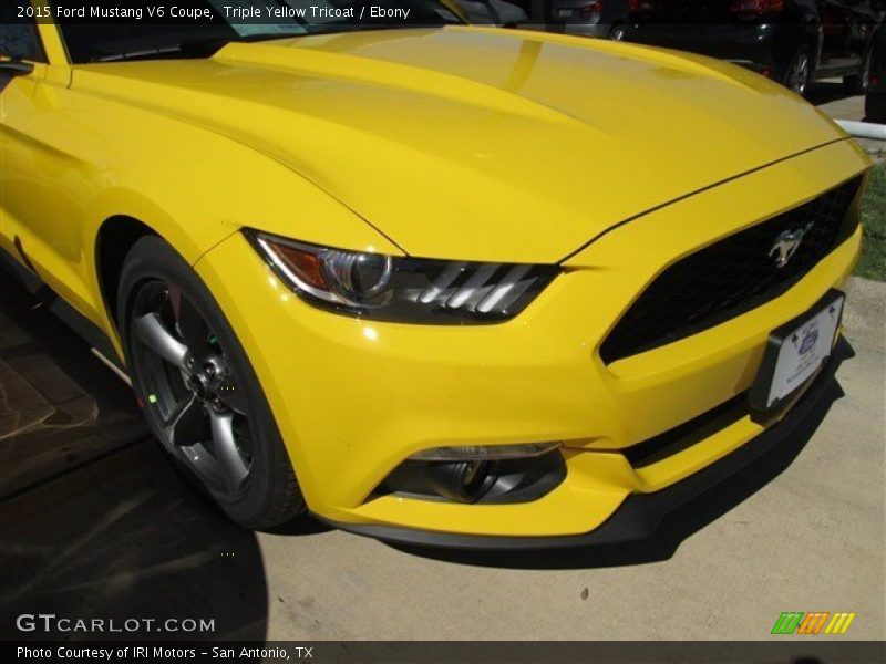 Triple Yellow Tricoat / Ebony 2015 Ford Mustang V6 Coupe