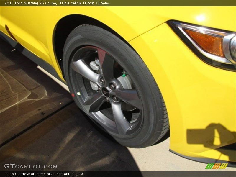 Triple Yellow Tricoat / Ebony 2015 Ford Mustang V6 Coupe