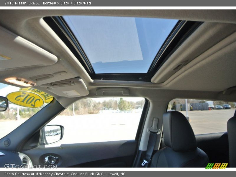 Bordeaux Black / Black/Red 2015 Nissan Juke SL