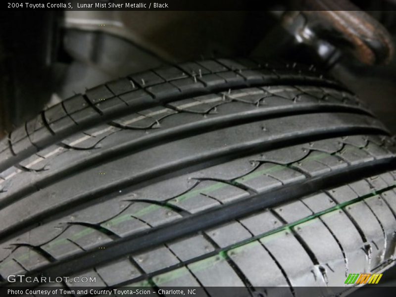 Lunar Mist Silver Metallic / Black 2004 Toyota Corolla S