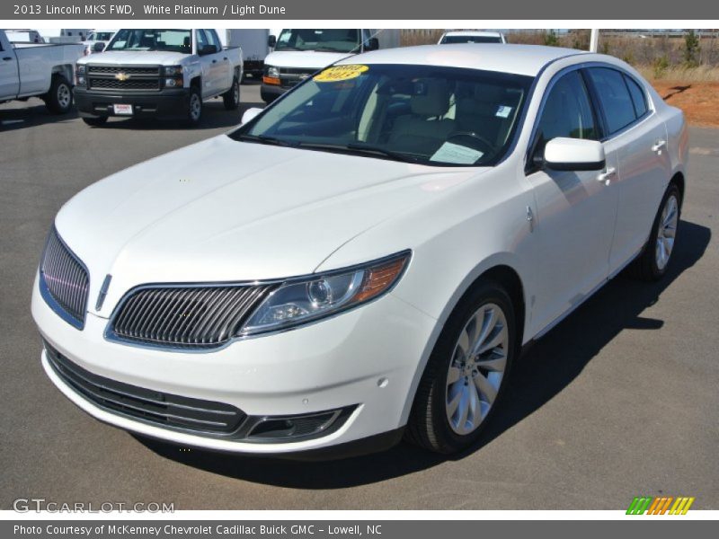 White Platinum / Light Dune 2013 Lincoln MKS FWD