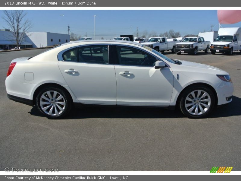 White Platinum / Light Dune 2013 Lincoln MKS FWD
