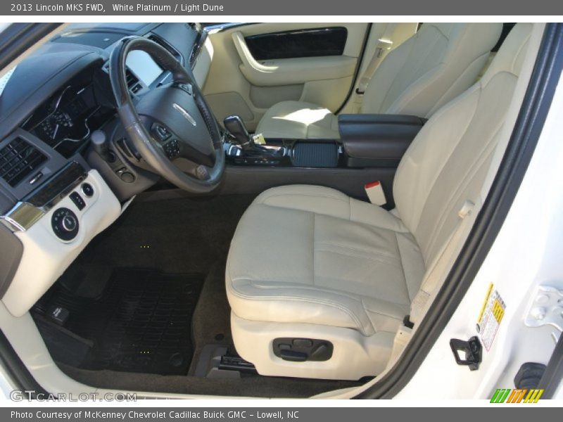 White Platinum / Light Dune 2013 Lincoln MKS FWD