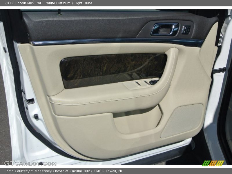 White Platinum / Light Dune 2013 Lincoln MKS FWD